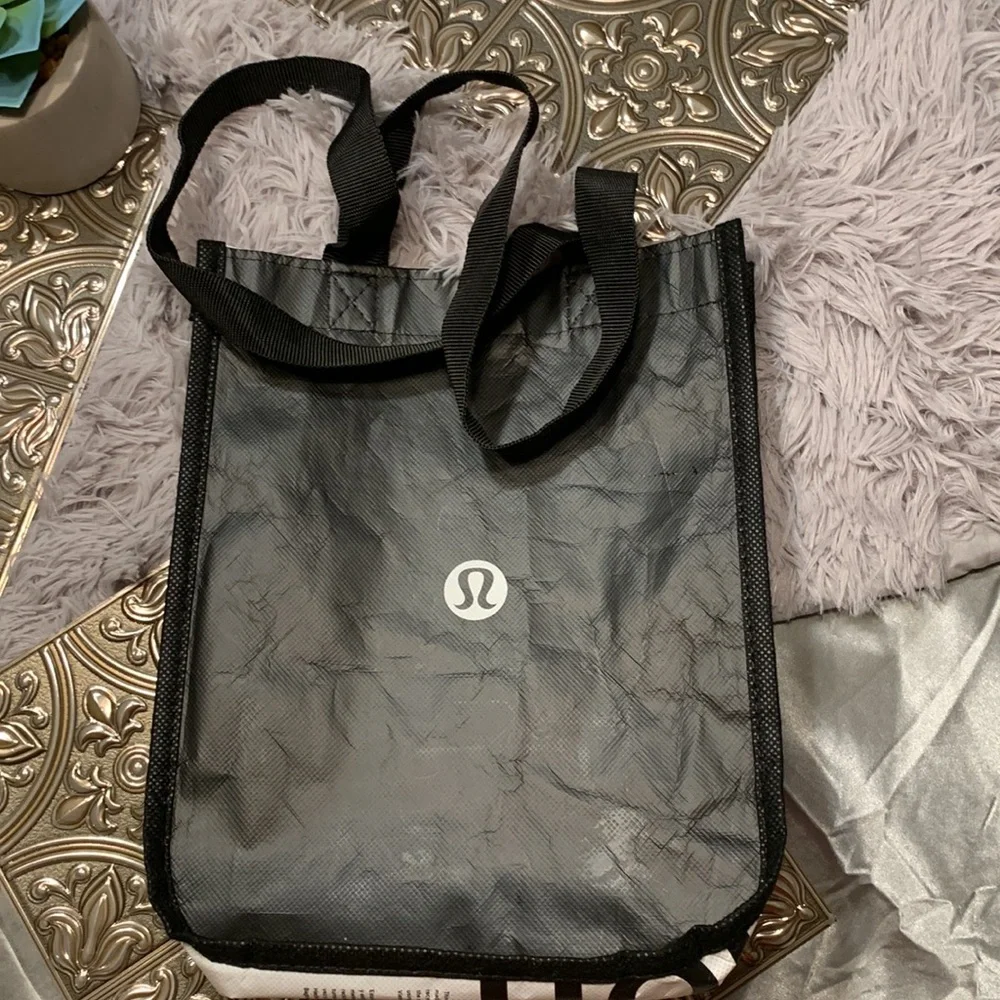 🌹lululemon • Black Nylon Running Casual Unisex Adjustable Hat with free bag •